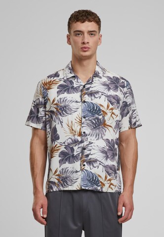 Urban Classics Regular fit Button Up Shirt in White: front