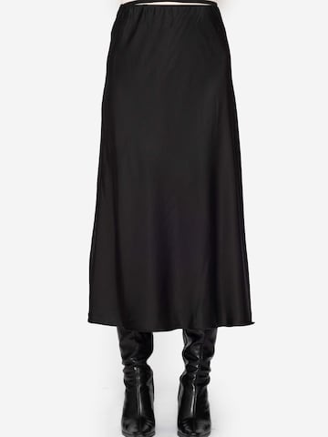SASSYCLASSY Rock in Schwarz