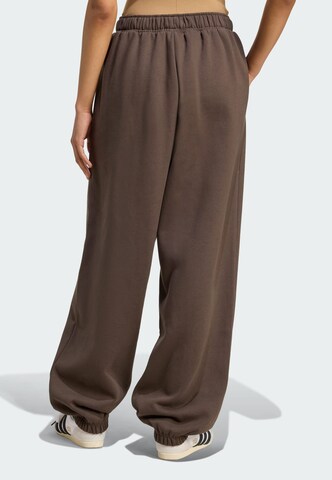 Effilé Pantalon 'Essentials' ADIDAS ORIGINALS en vert