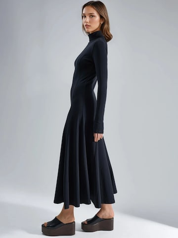 Busem Dress in Black