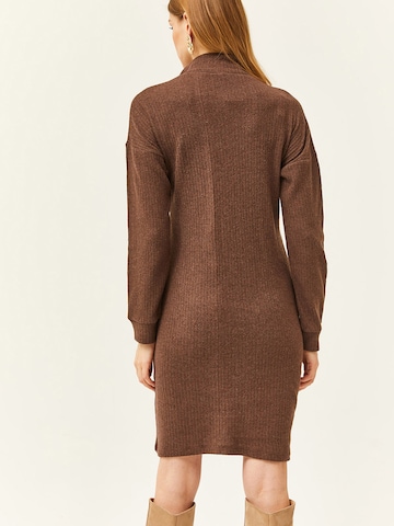 olalook - Vestido en marrón