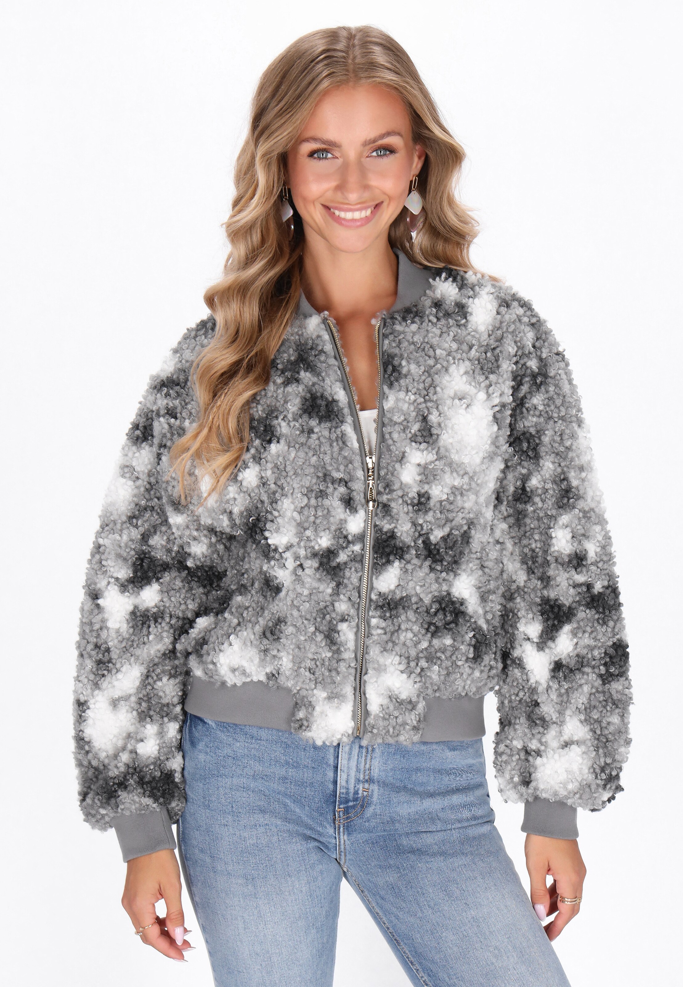 IZIA Преходно яке в сиво: отпред