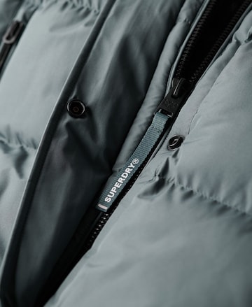 Veste mi-saison Superdry en gris