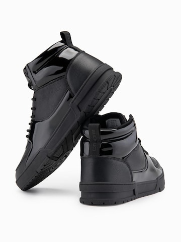 Sneaker alta di Ombre in nero