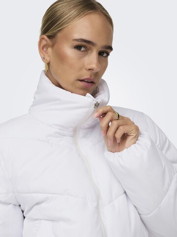 ONLY Between-Season Jacket 'MAGGI' in White