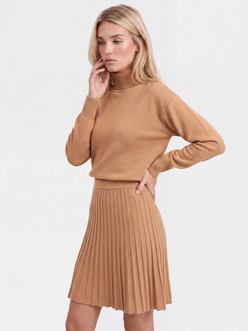 APART Strickkleid in Braun: Vorderseite