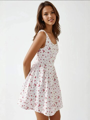 Hiccup - Vestido em branco