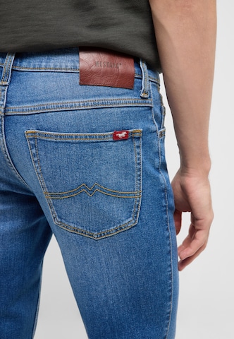 MUSTANG Loosefit Jeans in Blau