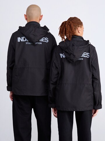 ALPHA INDUSTRIES Overgangsjakke i sort