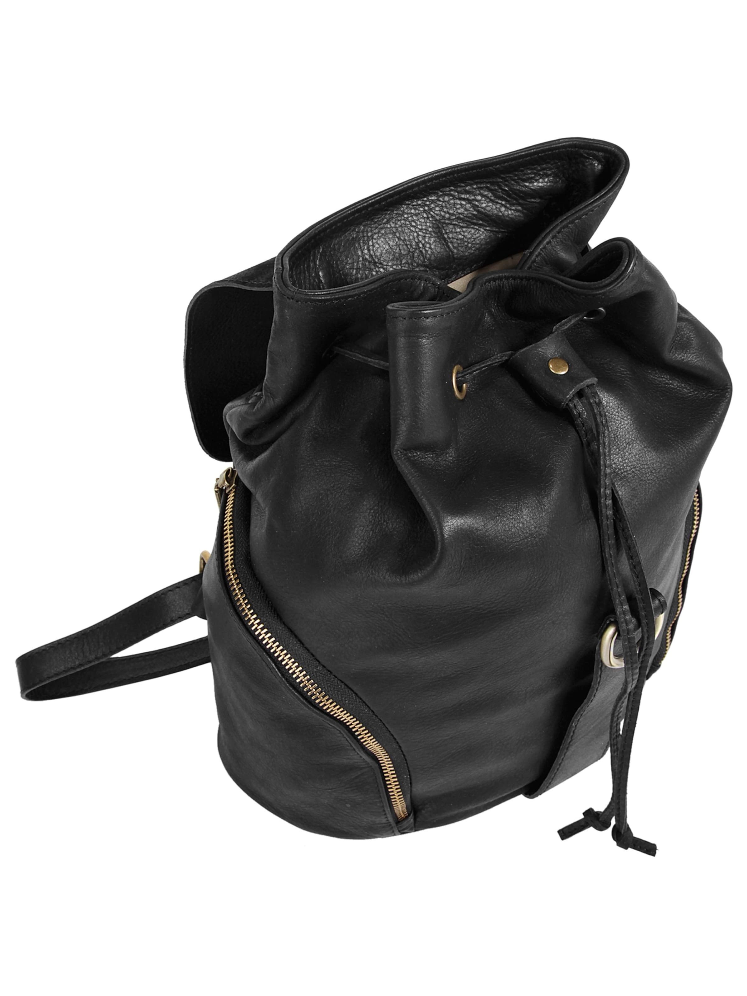 forty° Backpack in Black