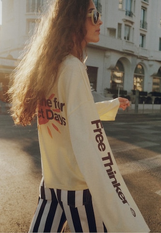 Pull&Bear Sweatshirt 'PACIFIC SOL' i gul