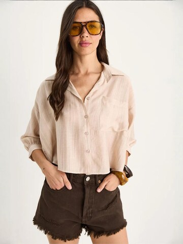 Bianco Lucci Blouse in Beige