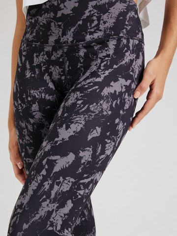 NIKE Skinny Sportovní kalhoty 'ONE' – černá