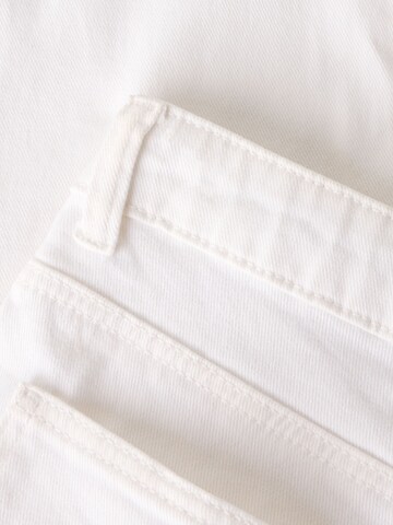 LMTD Flared Jeans in Wit