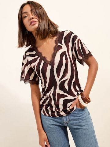 Friends Like These Shirt in Beige