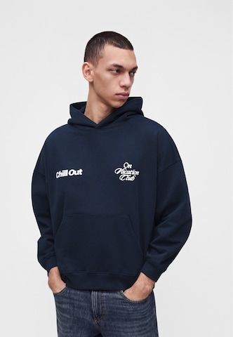 Sweat-shirt 'Chill Out' On Vacation en bleu : devant