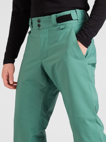 Regular Pantalon de sport PEAK PERFORMANCE en vert