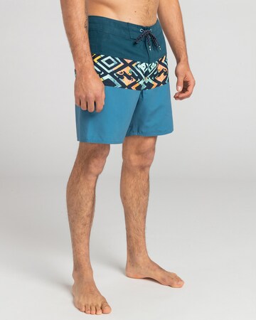 BILLABONG Boardshorts 'Tribong' in Grün