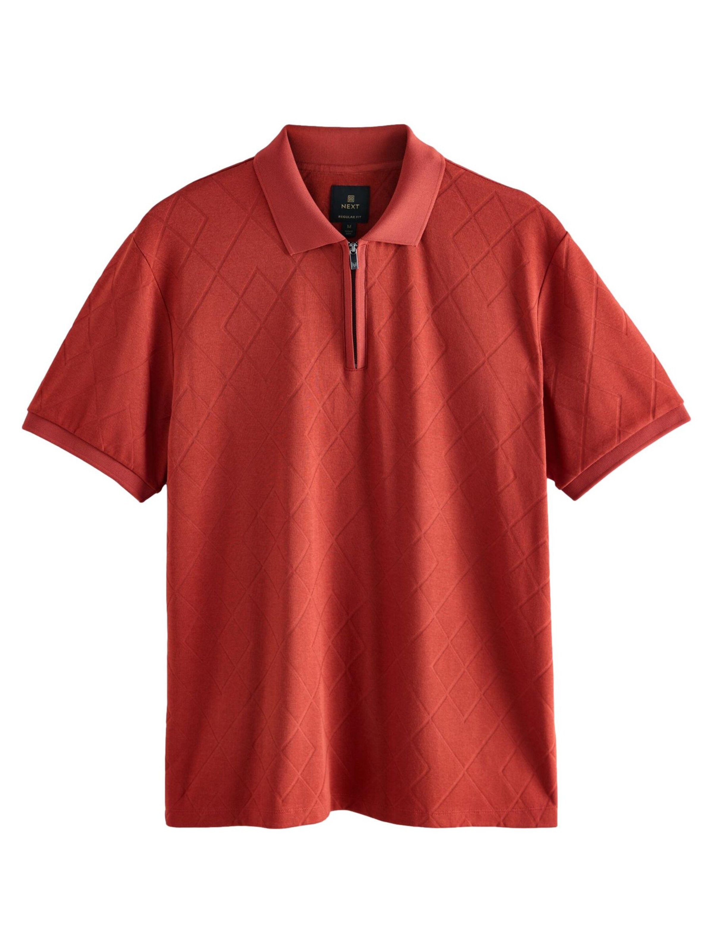 Next Тениска в червено: отпред