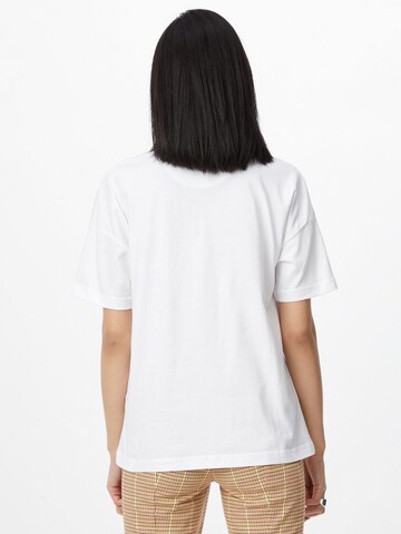 T-shirt oversize Lyle & Scott en blanc