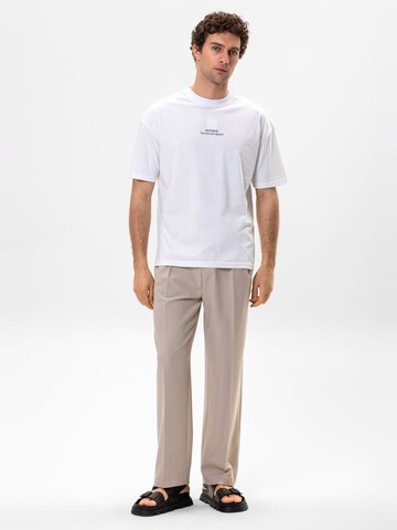 T-Shirt Antioch en blanc : devant