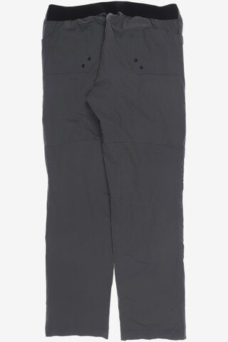 UNDER ARMOUR Stoffhose 33 in Grau