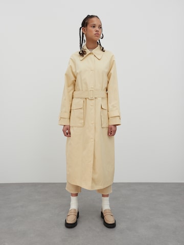 EDITED Between-Seasons Coat 'Noorie' in Beige