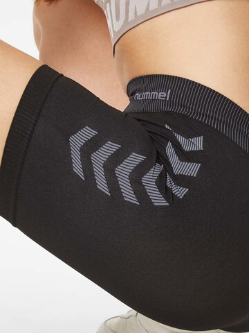 Skinny Pantalon de sport Hummel en noir