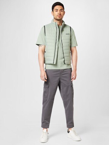 Tricou 'Dapolino' de la HUGO pe verde