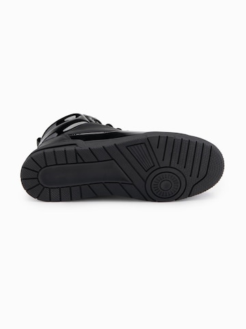 Sneaker alta di Ombre in nero