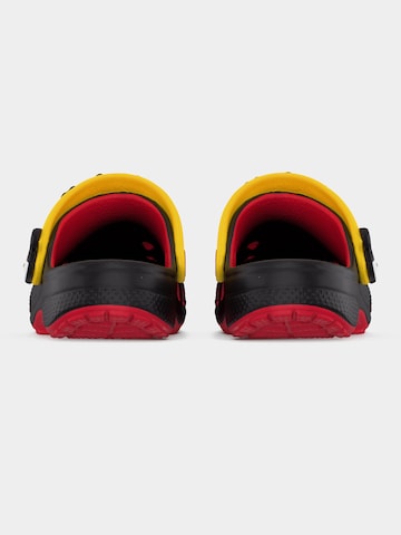 Pantofi deschiși 'Mickey Mouse' de la Crocs pe mai multe culori