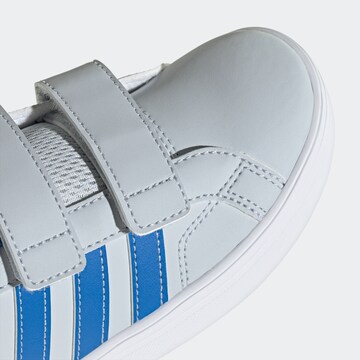 ADIDAS ORIGINALS Athletic Shoes in Grey