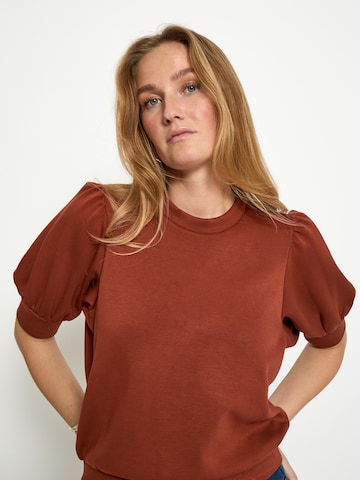 Haut 'Lione' minus en rouge