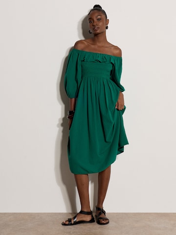 Robe ' ' Apricot en vert