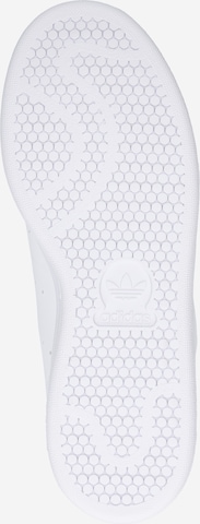 Baskets basses 'Stan Smith' ADIDAS ORIGINALS en blanc