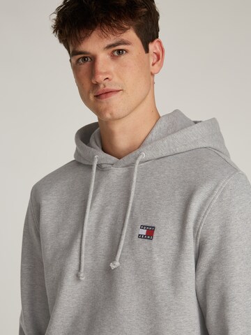 Sweat-shirt Tommy Jeans en gris
