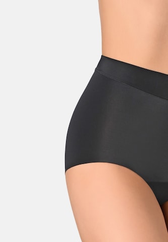 Slip modellante 'Zoe' di TEYLI in nero