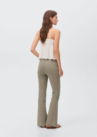 MANGO TEEN Flared Jeans in Grün