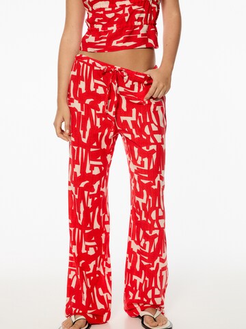 Pull&Bear Loosefit Hose in Rot