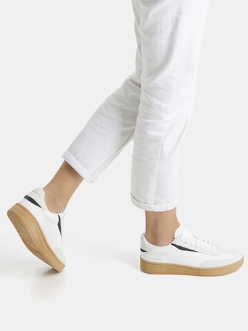 Bershka Sneakers laag in Gemengde kleuren: voorkant