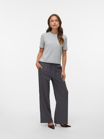 Wide Leg Pantalon 'VMMILLY' VERO MODA en gris