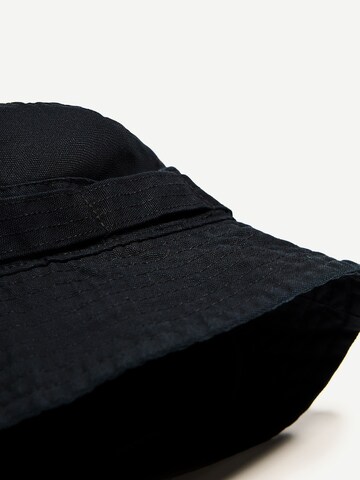 Bershka Hat in Black