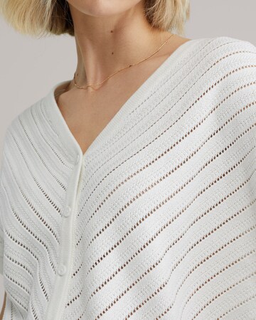 WE Fashion Πλεκτή ζακέτα σε λευκό