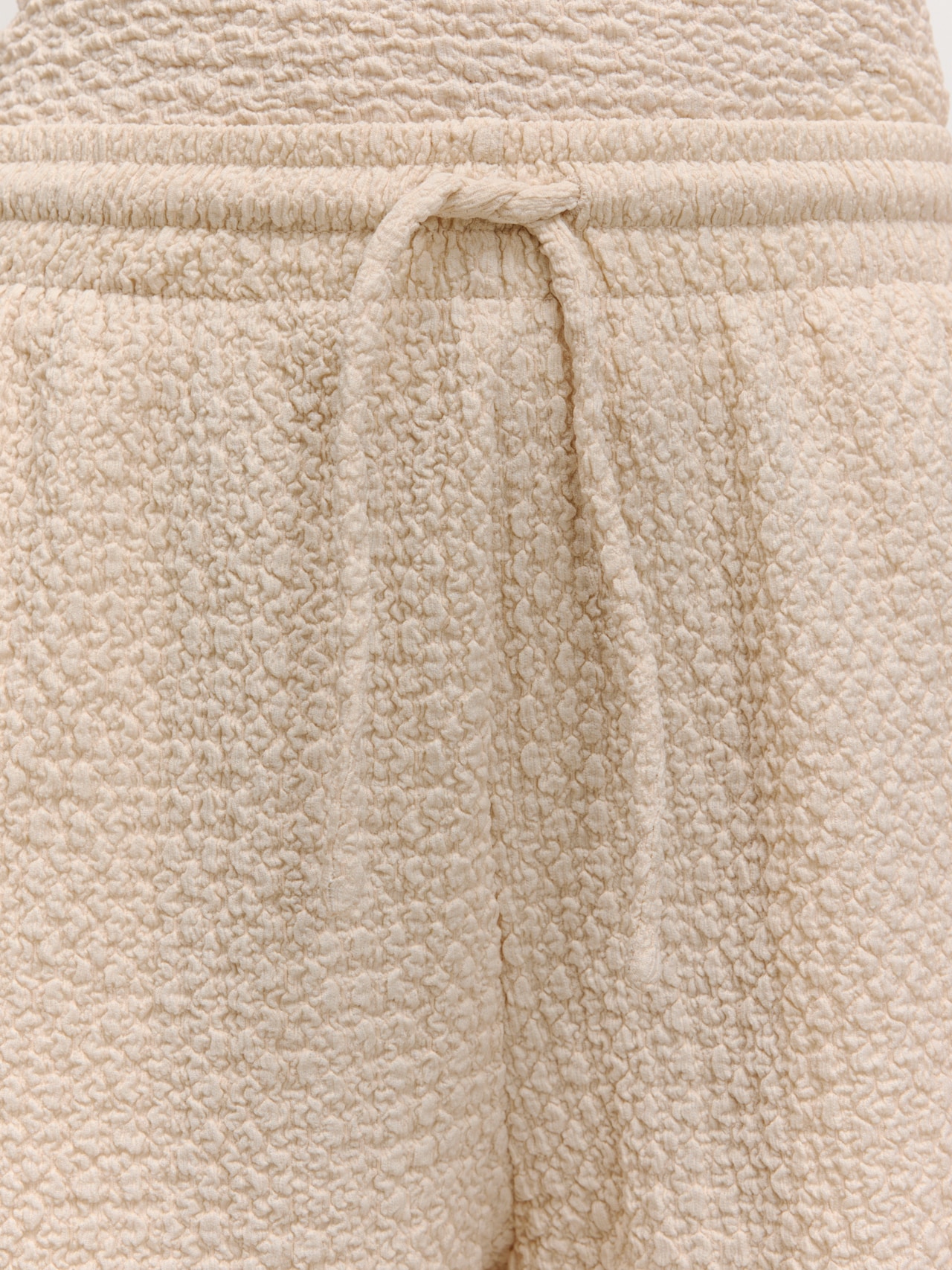 EDITED Produkte Shorts 'Theres' creme