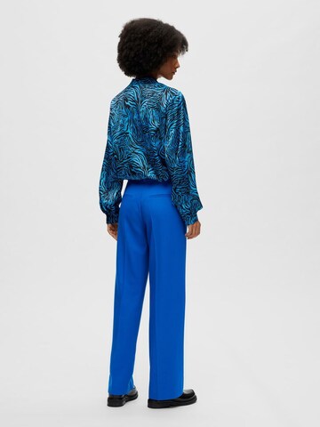 Regular Pantalon à plis 'RITA-SEBINA' SELECTED en bleu