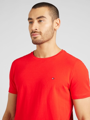 Coupe slim T-Shirt TOMMY HILFIGER en rouge