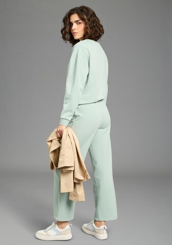 FLASHLIGHTS Loosefit Hose in Grün