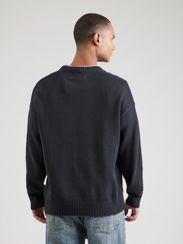 HOLLISTER Sweater in Black