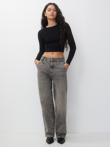 Pull&Bear Loosefit Jeans in Grau