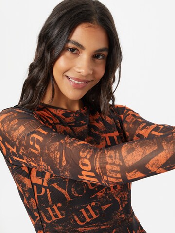 Robe 'TATTOO' NEON & NYLON en noir